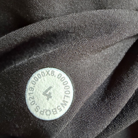 Lululemon On the Fly Wide-Leg 7/8 Pant *Woven Black, size 4, like new - Picture 7 of 8